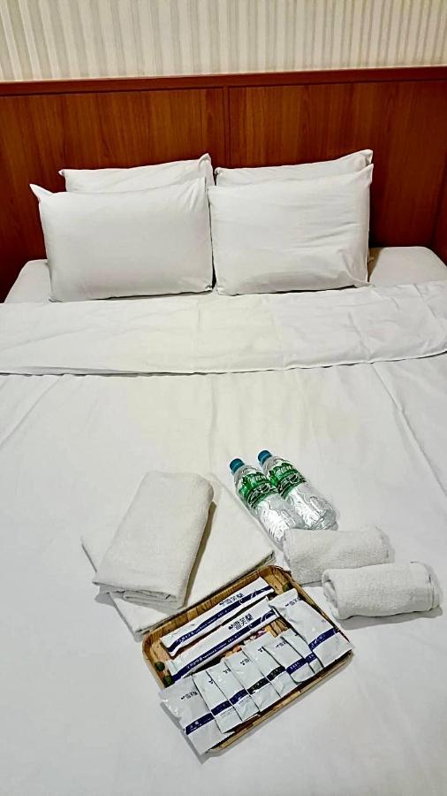 Ying Lun Hotel Taitung Bagian luar foto