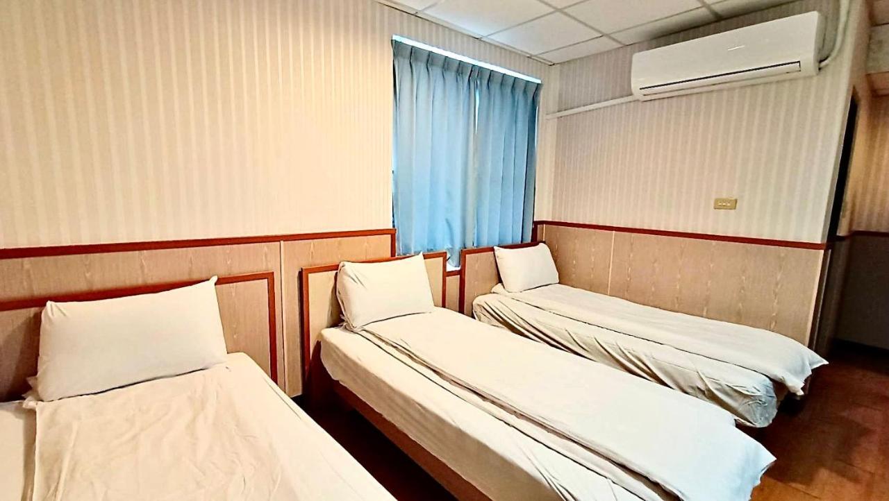 Ying Lun Hotel Taitung Bagian luar foto